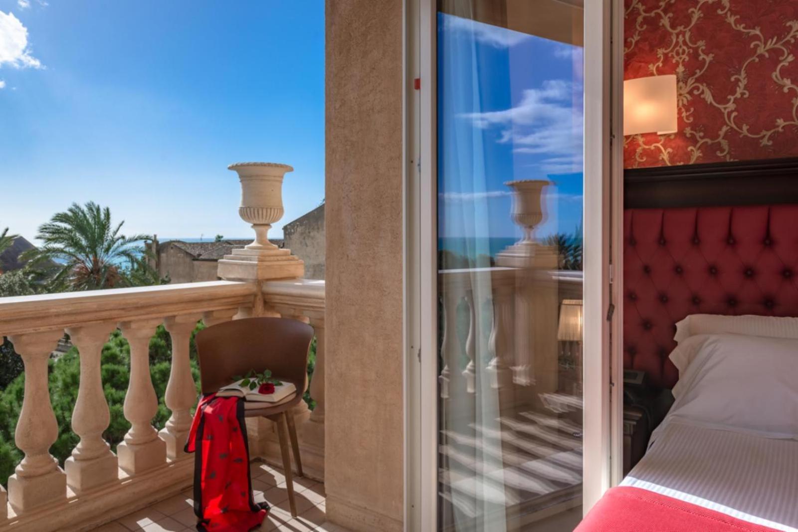 La Paloma Blanca Hotel شاكا المظهر الخارجي الصورة